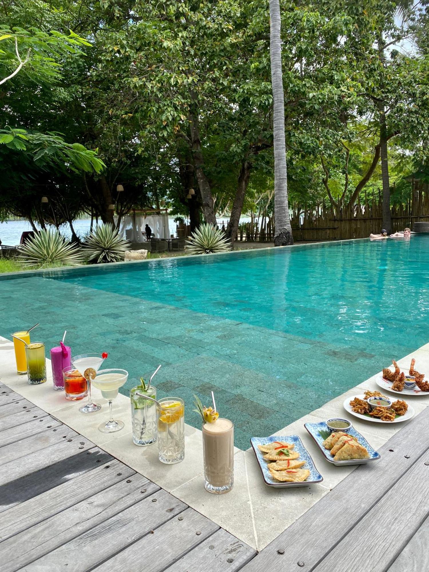 Amahelia Luxury Resort & Restaurant - Gili Asahan Buitenkant foto